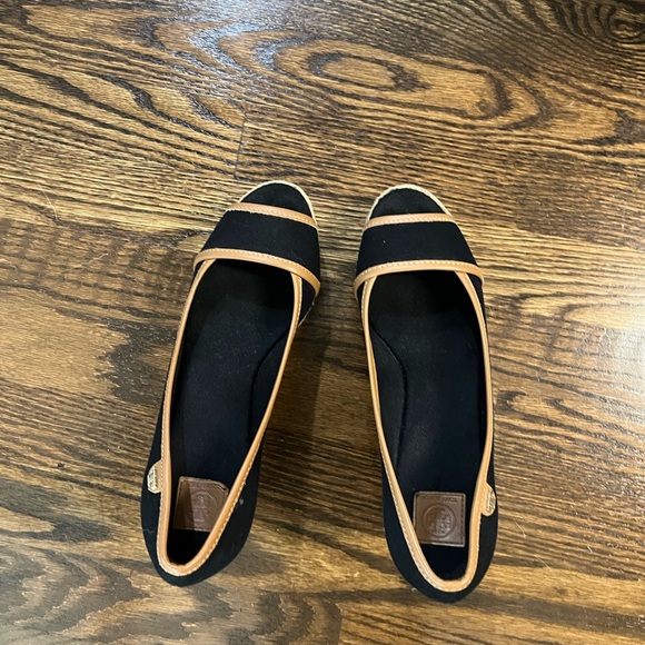 Tory Burch Wedges Size 8 - Picture 4 of 8